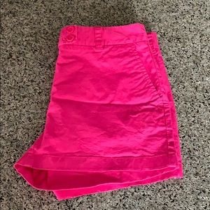 VV shorts
